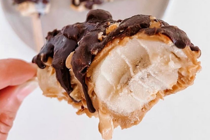 @realfoodology's Frozen Banana Snickers Bar