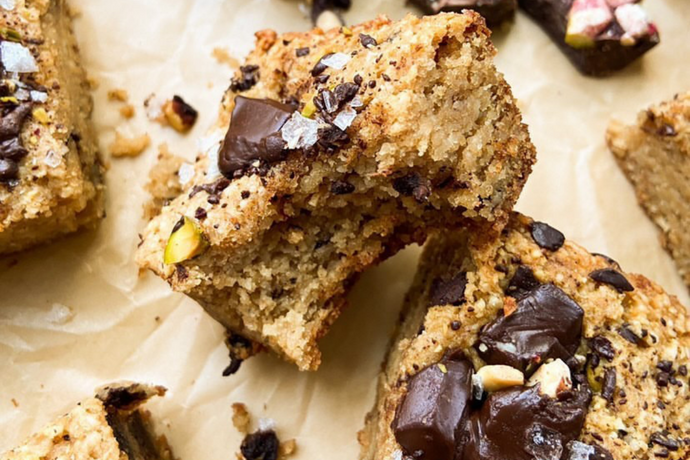 @thekellykathleen's Vegan Chocolate Chunk Blondies